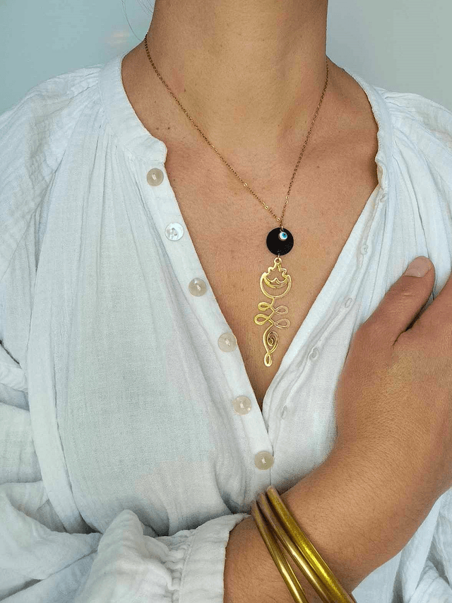 Chaîne avec Pendentif Upcyclé en CHAMBRE à AIR RECYCLÉE et Perle en verre Recyclée - Spirituel