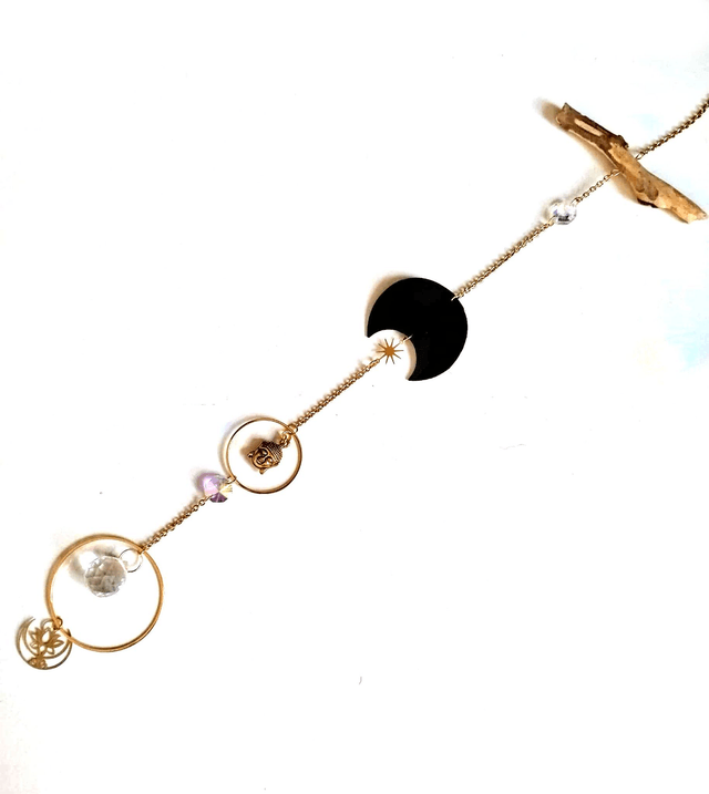 Attrape Soleil d'intérieur Upcyclé - BOUDDHISTE - Chambre à Air Valorisée & Perles Recyclées - Pièce Unique