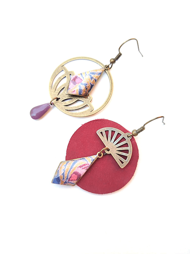 Boucles d'oreilles Asymétriques Upcyclées en Chute de Cuir et Papier Recyclés - Tissu Floral - Collection Médiévale