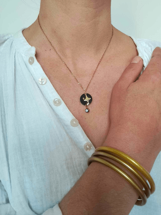 Chaîne avec Pendentif Upcyclé en CHAMBRE à AIR RECYCLÉE et Perle en verre Recyclée - Astral