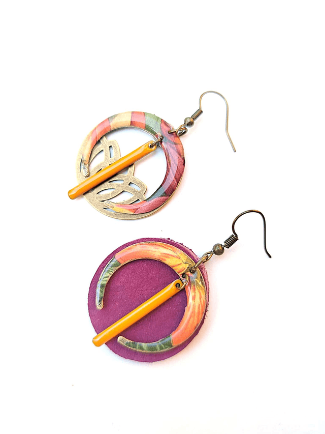Boucles d'oreilles Asymétriques Upcyclées en Chute de Cuir et Papier Recyclés - Florales - Collection Médiévale