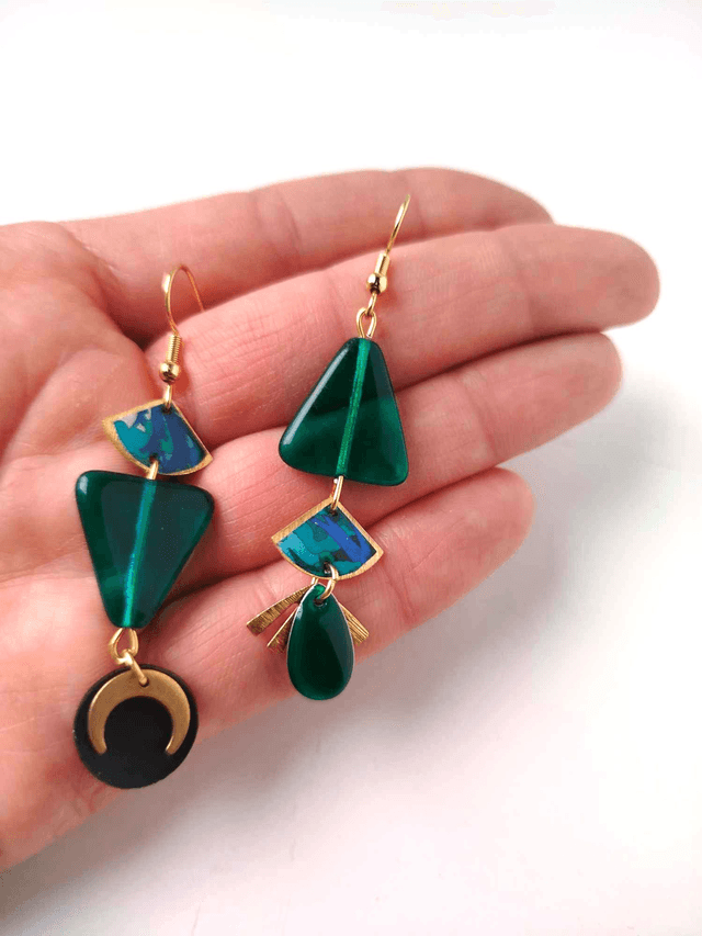 Boucles d'oreilles Asymétriques Upcyclées en Chambre à Air et Papier Recyclés & Verre de Murano - Vert émeraude
