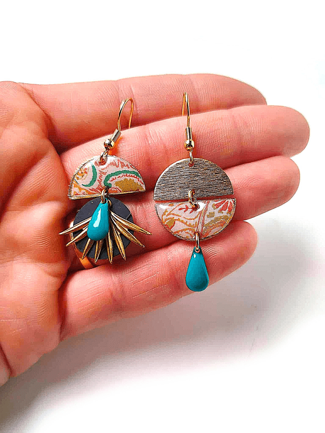 Boucles d'oreilles Asymétriques Upcyclées en Chambre à Air et Papier Recyclés - Florales