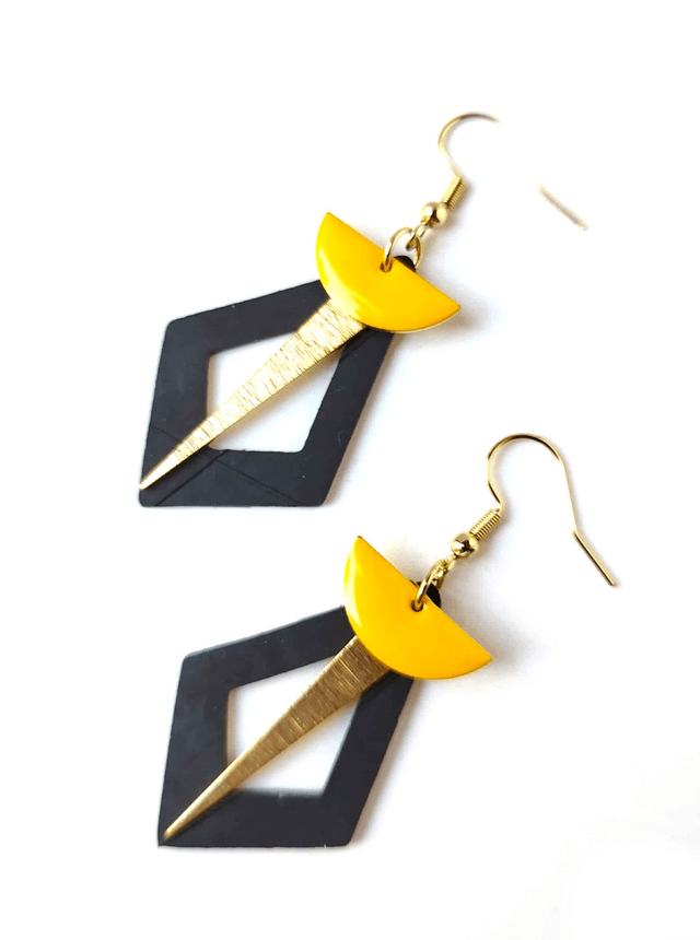 Boucles d'Oreilles Asymétriques Upcyclées  en Chambre à air Recyclée - Aztèque Jaune