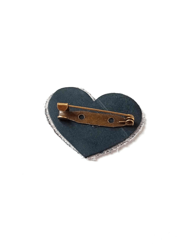 Broche en chute de CUIR et CHAMBRE à AIR de tracteur - Coeur - Pièce Artisanale et Unique 