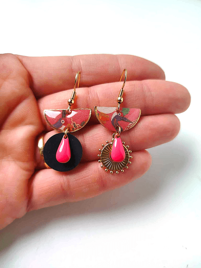 Boucles d'oreilles Asymétriques Upcyclées en Chambre à Air et Papier Recyclés - Crues asiatiques