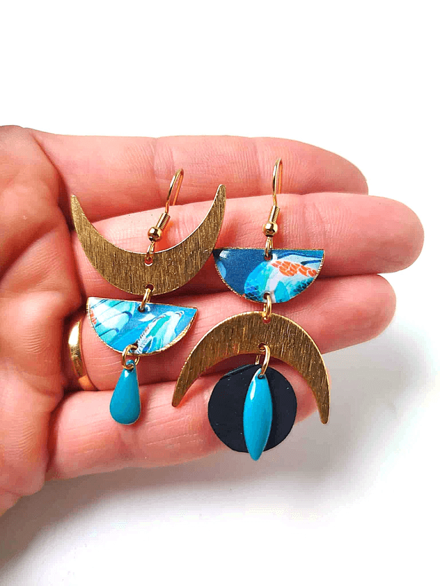 Boucles d'oreilles Asymétriques Upcyclées en Chambre à Air et Papier Recyclés - Croissants Lune 