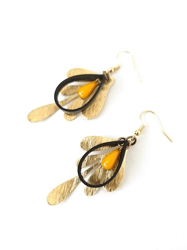 Boucles d'Oreilles Asymétriques Upcyclées  en Chambre à air Recyclée - Végétales