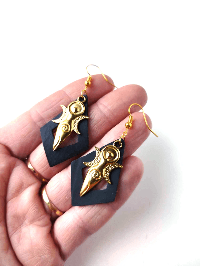 Boucles d'Oreilles Upcyclées en Chambre à Air et Acier Inoxydable Doré - Féminin sacré