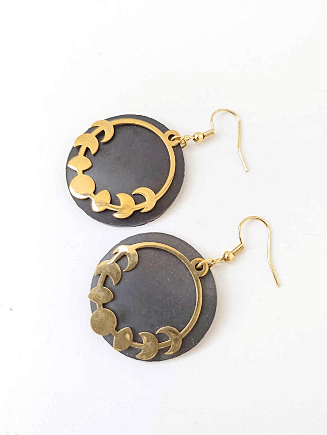 Boucles d'Oreilles Upcyclées en Chambre à Air et Acier Inoxydable Doré - Femme sacrée