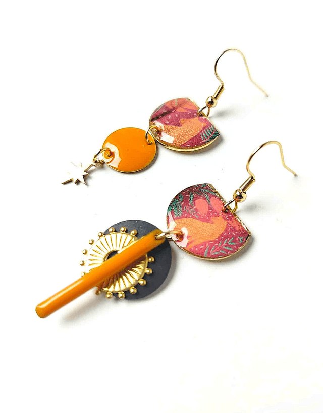 Boucles d&#039;oreilles Asymétriques Upcyclées en Chambre à Air et Papier Recyclés - Félines