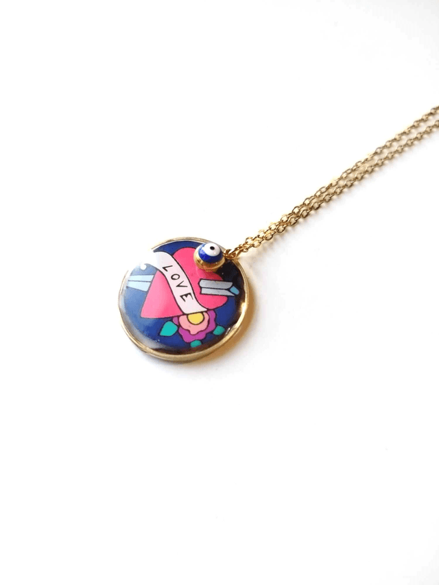 Chaîne avec Pendentif Upcyclé en Carte de Tarot Recyclée - Cœur Sacré